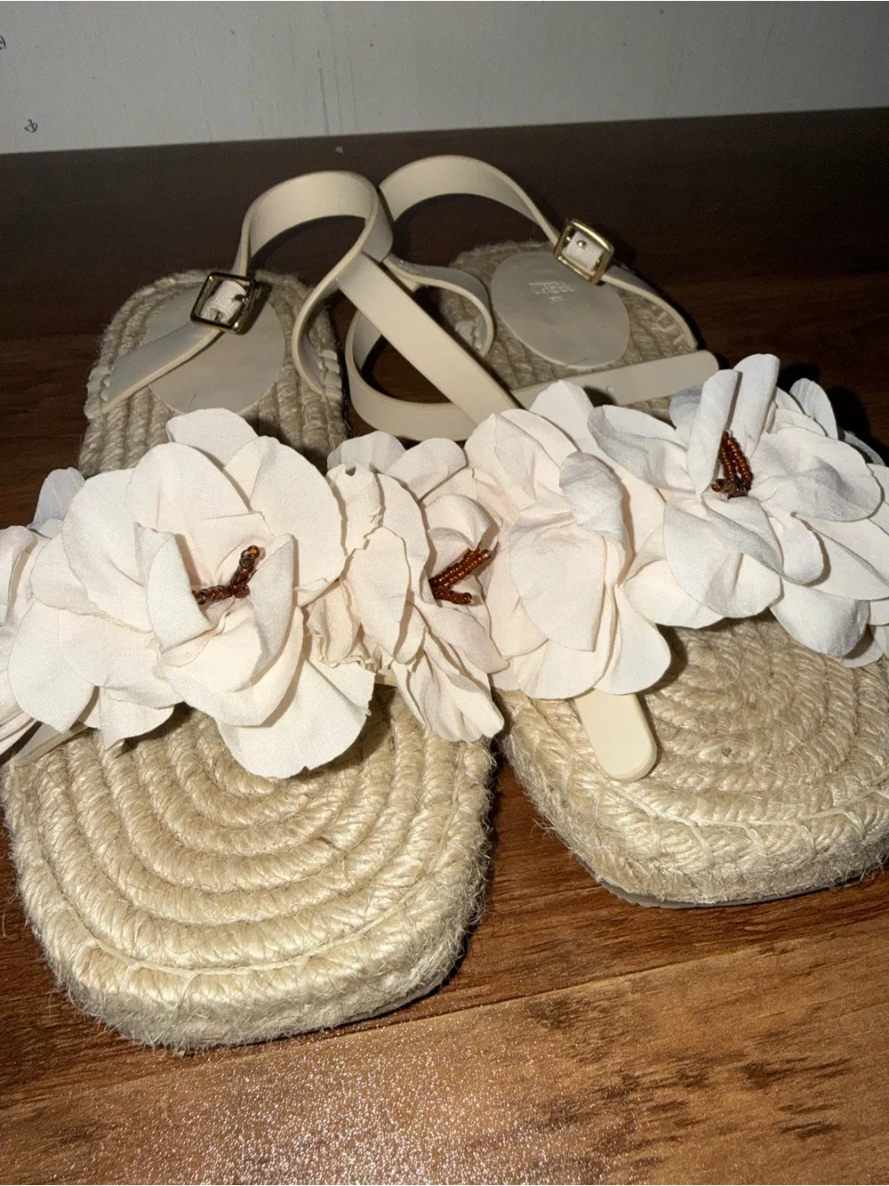 Zara - Jute flower sandals with beaded detail and strap